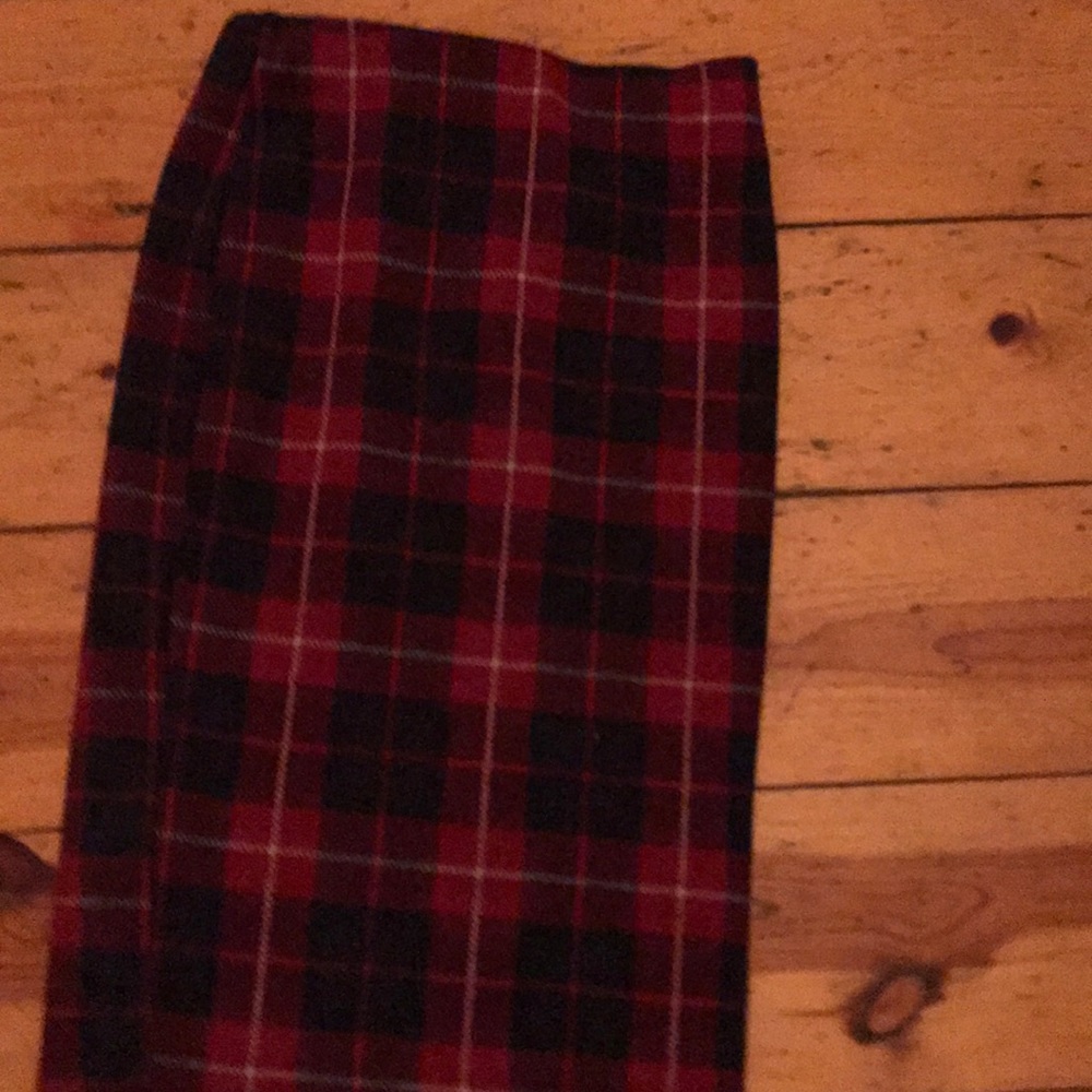 Zara red plaid skirt size between 2-4